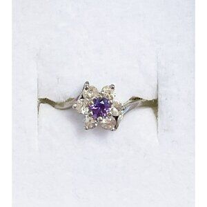Vintage 10K White Gold Dainty Amethyst & Crystal Flower Ring SZ 6.75 Marked JE